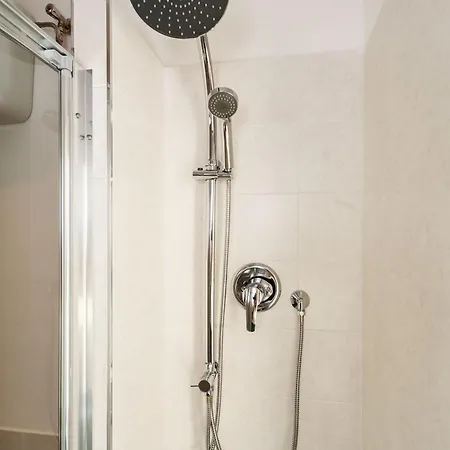 Girovagando לינה וארוחת בוקר ג'נובה